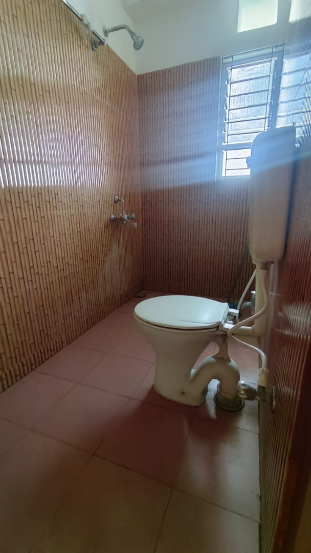 Unfurnished 3bhk in down town hospital, GS Road, Bormotoria, Guwahati, Assam, India for Rent